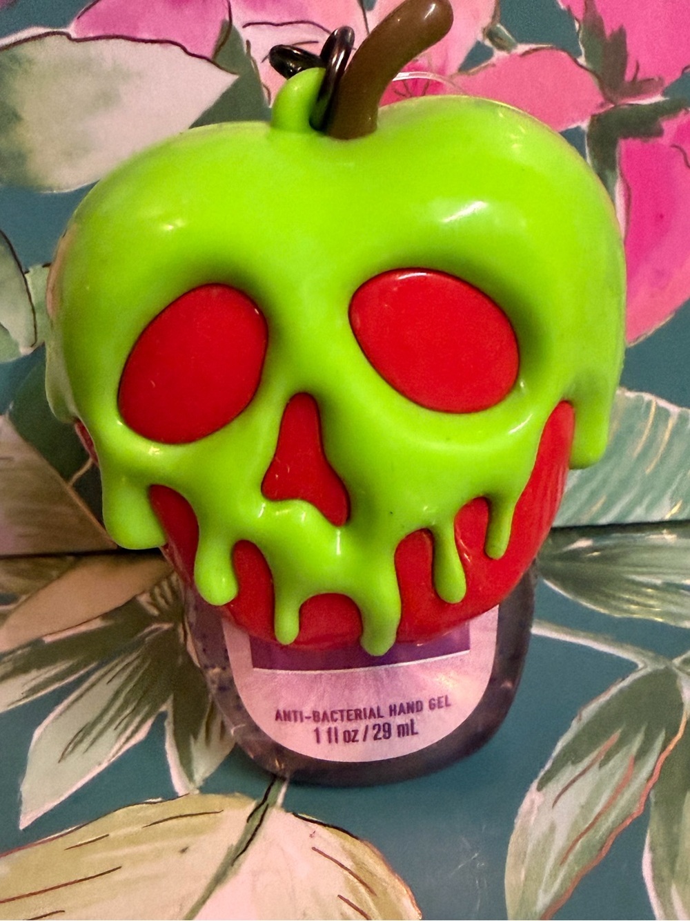 Bath & Body Works Disney Villains Evil Queen Poison Apple PocketBac Holder Glow - Picture 7 of 8